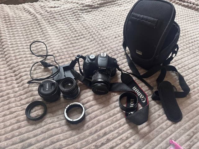 Зеркальный фотоаппарат Canon 600D с объективами и аксессуарами