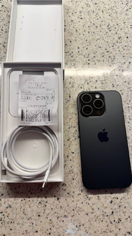 iPhone 15 Pro Black Titanium 128GB 8