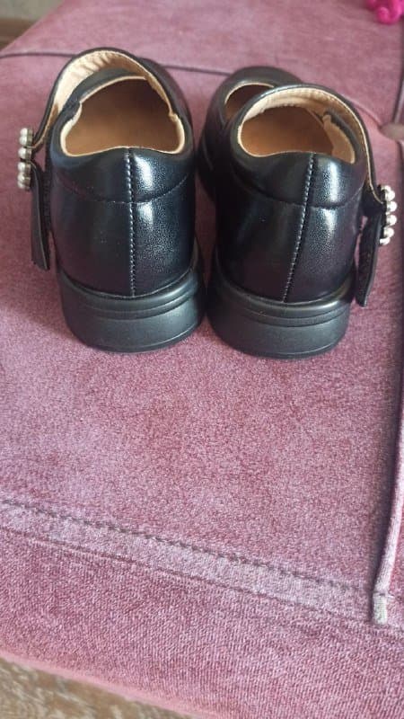 Детские ботинки и туфли на девочку 6