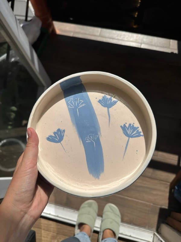 Керамическая тарелка