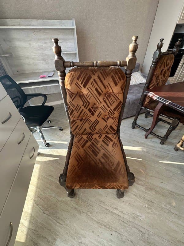 кресло, комод, гримерный стол с зеркалом