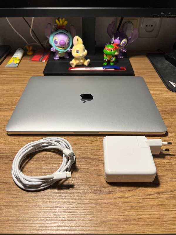 Apple MacBook Pro 13’ M1 2020 ноутбук 1