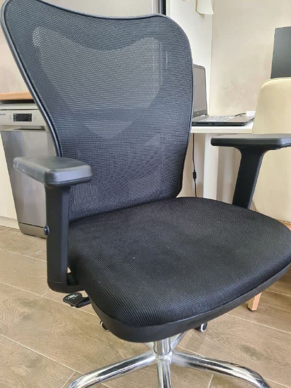 Компьютерный стул офисное кресло