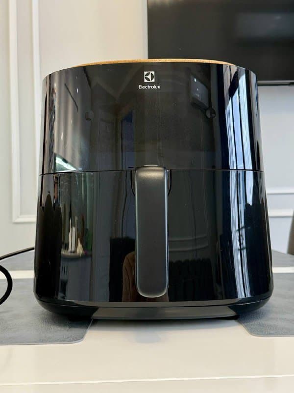 Аэрогриль Electrolux EAF7B Air Fryer 7L Black