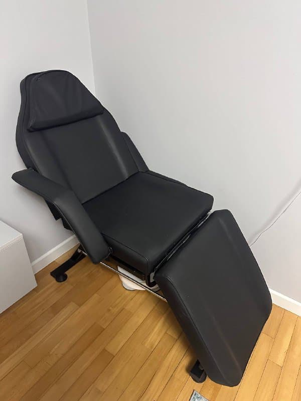 кресло косметическое со столиком 1