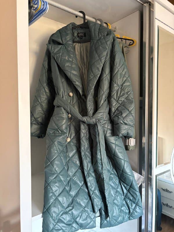 стеганый теплый плащ 48 размер