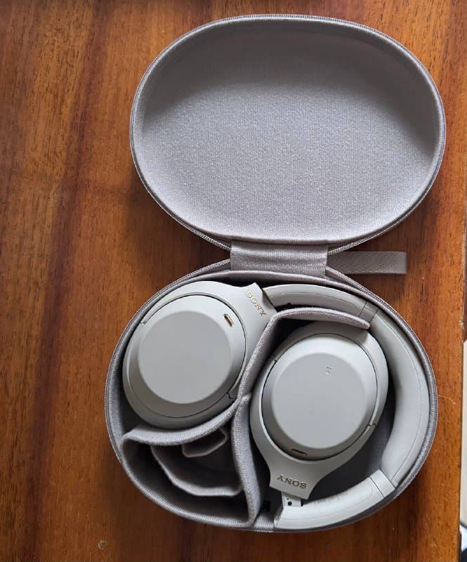 Наушники Sony WH-1000XM4 4