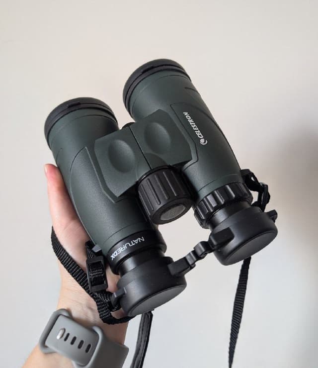 Бинокль CELESTRON Nature DX 10x56