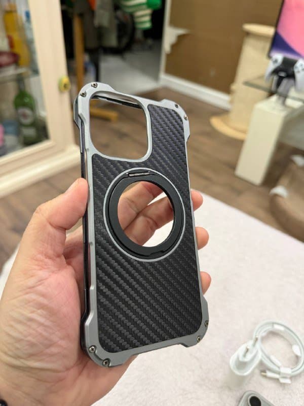 iPhone 16 Pro Max 256 ГБ натуральный титан 8