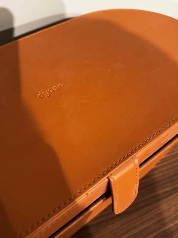 Коробка от Dyson Air Wrap 2