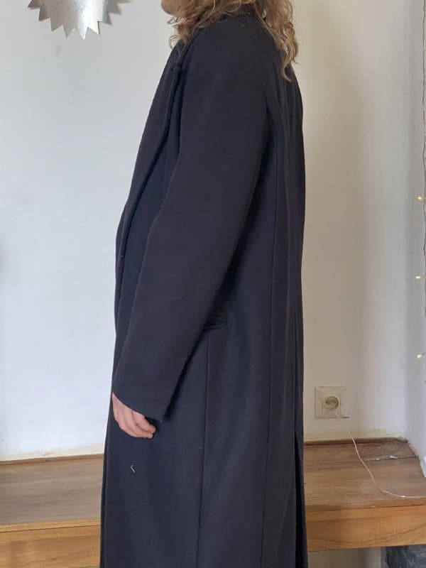 Длинное чёрное пальто мужское 2