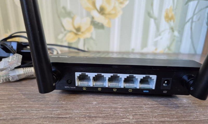 Wi-Fi роутер ASUS RT-N12E С1 чёрный б/у 7