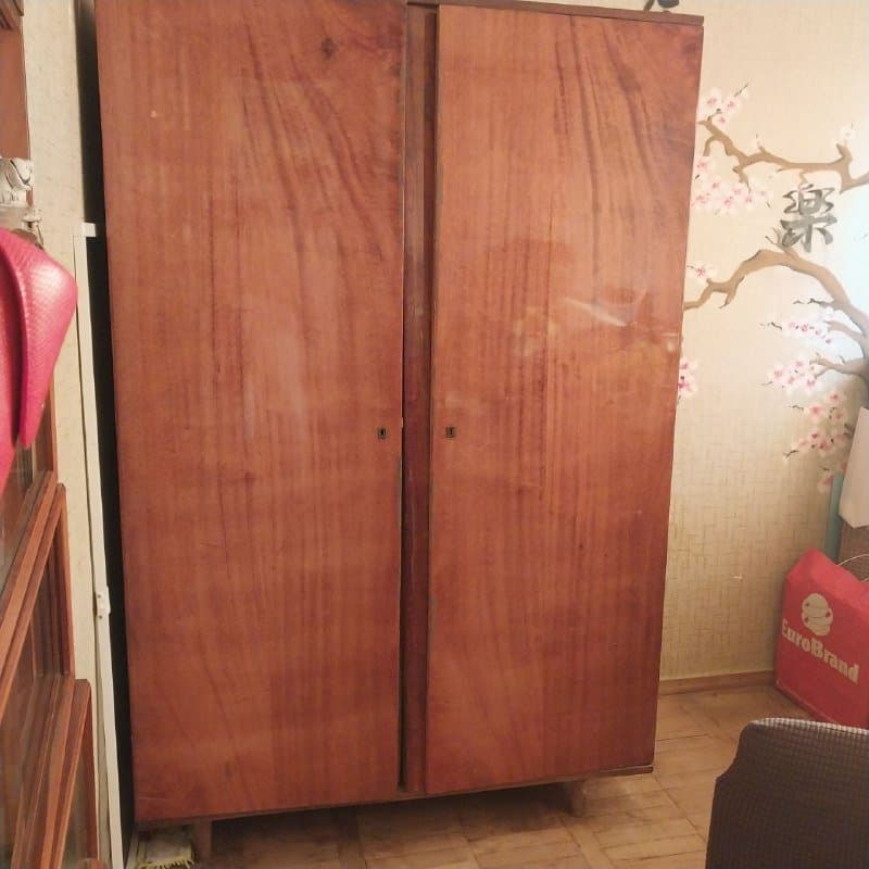 Старый шкаф 1