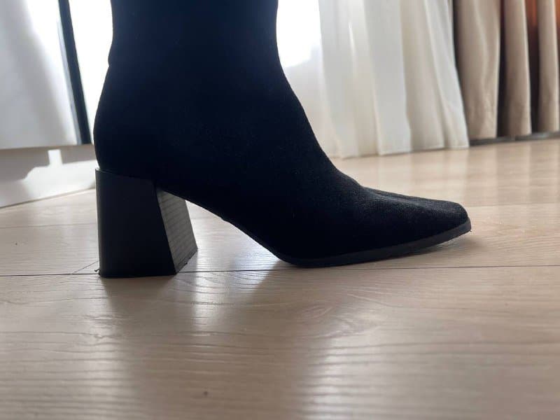 Чёрные замшевые сапоги женские, размер 38 3