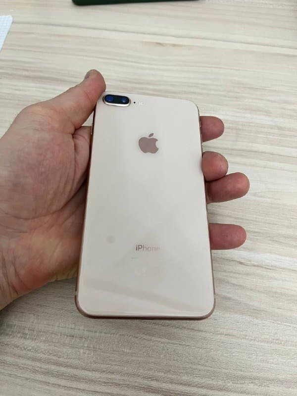iPhone 8 Plus 64Gb 2
