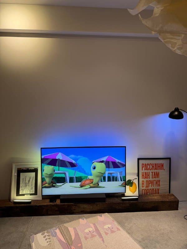 Телевизор Samsung QE65Q70RAT QLED 4K 65 дюймов, саундбар Samsung HW-C400 1