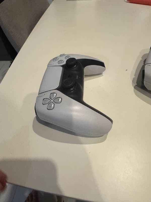 2 геймпада PS5 1 ревизия 2