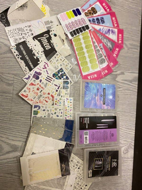 Набор для маникюра с гель лаками и аксессуарами 2