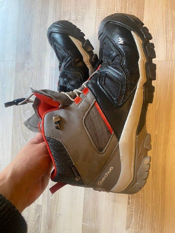 Одеяло, спальник, ботинки 35 размера, трекинговые ботинки 4