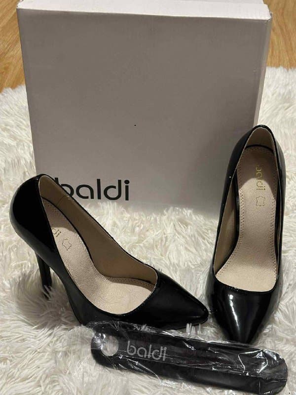 Женские кожаные туфли размер 36