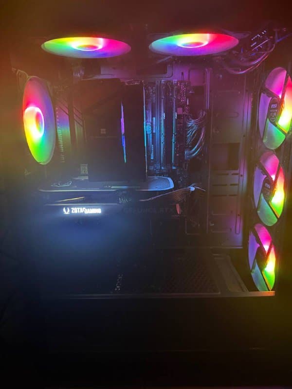 Игровой компьютер, монитор, мышь, клавиатура, коврик, наушники, кресло