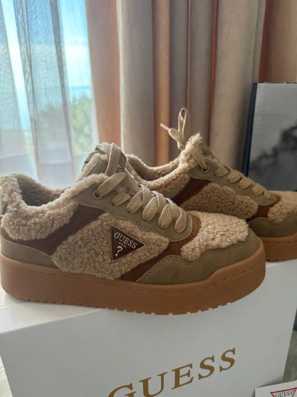Кроссовки Guess женские, размер 36 2