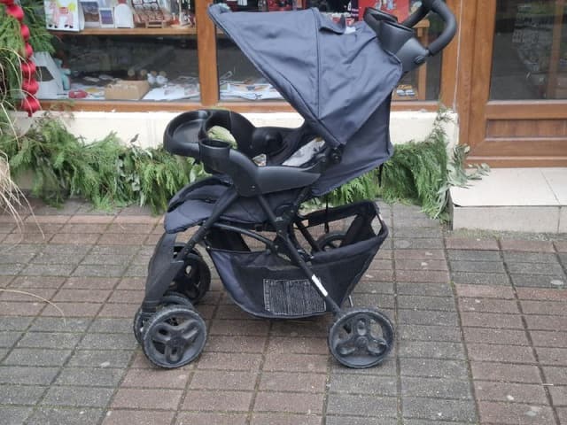 Прогулочная коляска