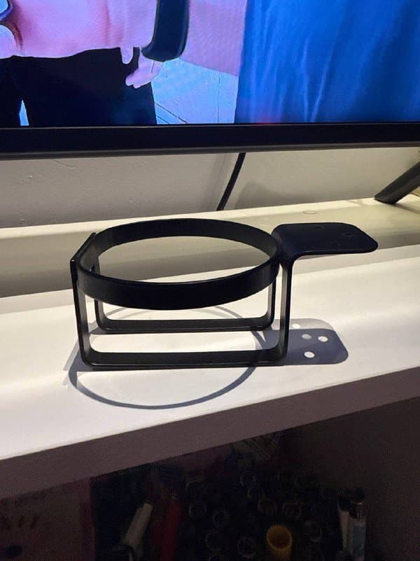 железный подстаканник для стола 3