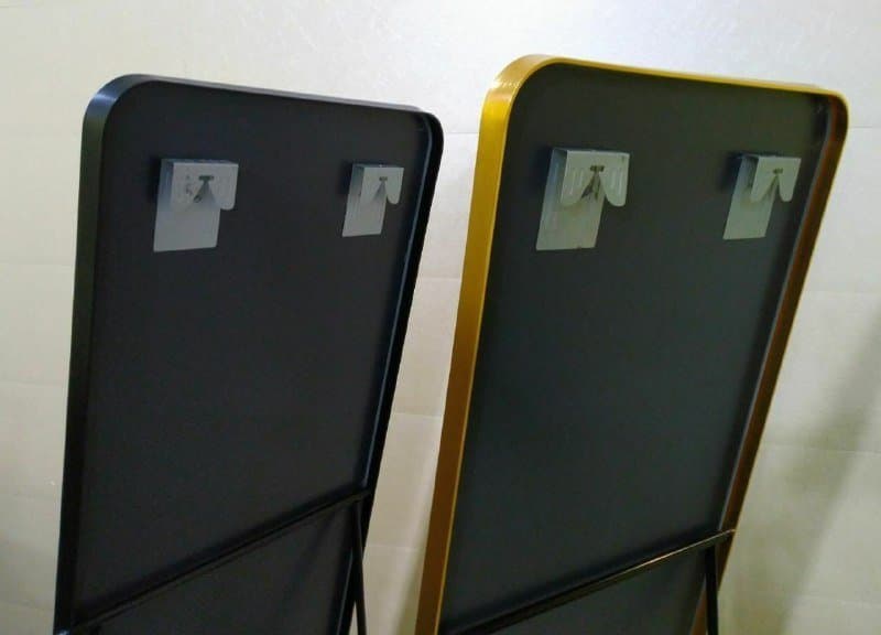 Большое зеркало с металлической рамкой 3