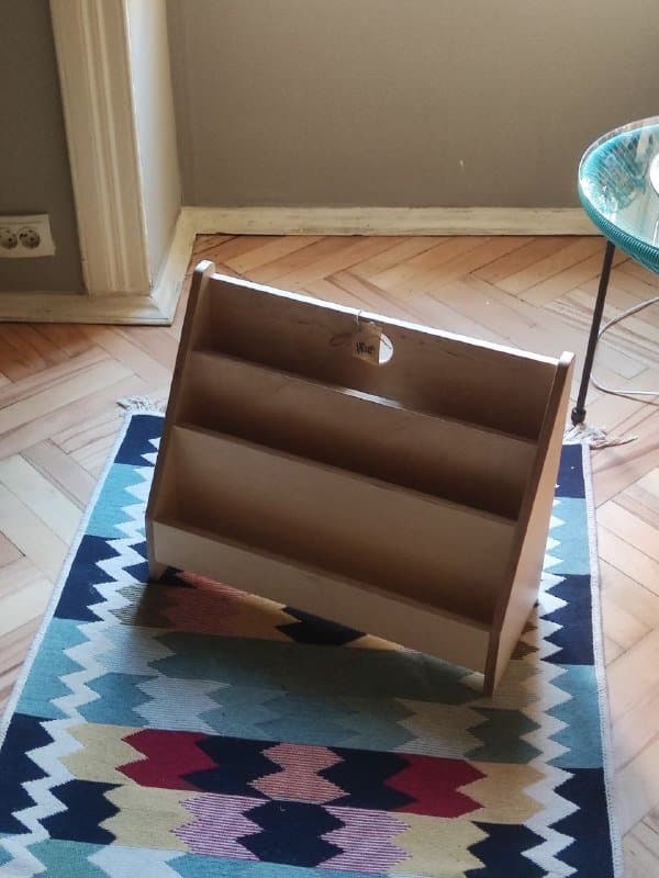 Монтессори-полочки для книг