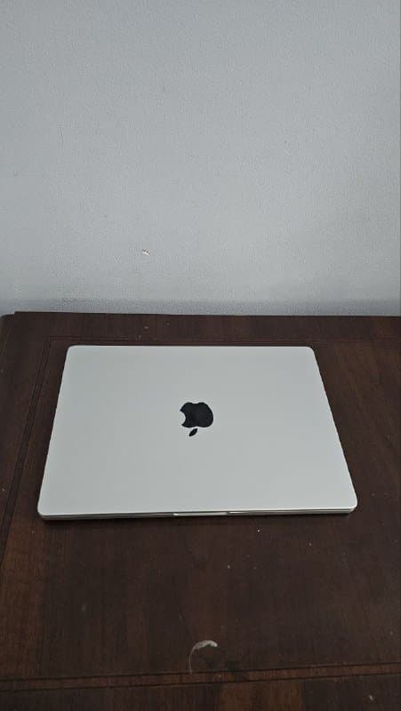 Macbook M3 Pro 2023