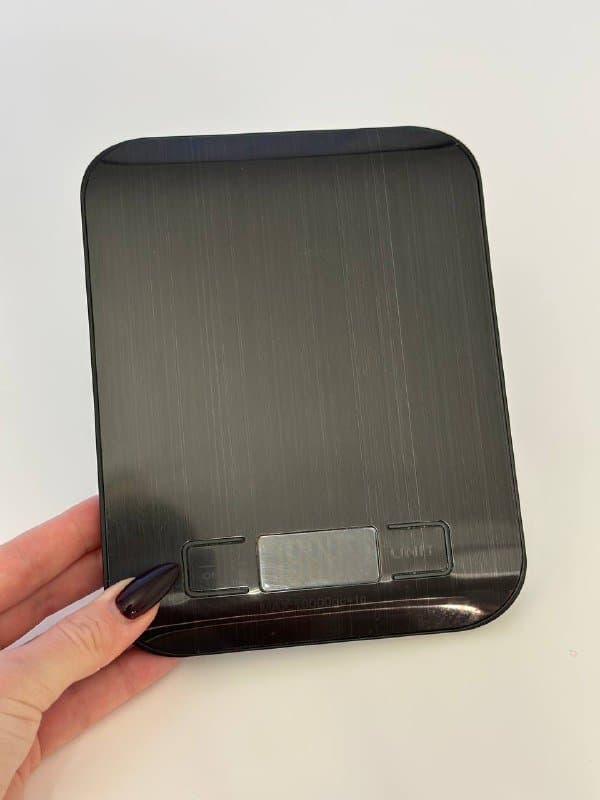 Подставка, баночки, зажимы, кувшин, серьги, весы 7