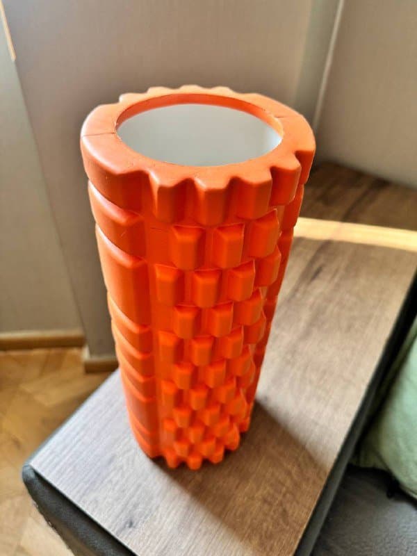 Массажный ролик, скакалка, гантели, утяжелители, резинки, тренажер кисти, насос, коврик, джойстики, набор масок