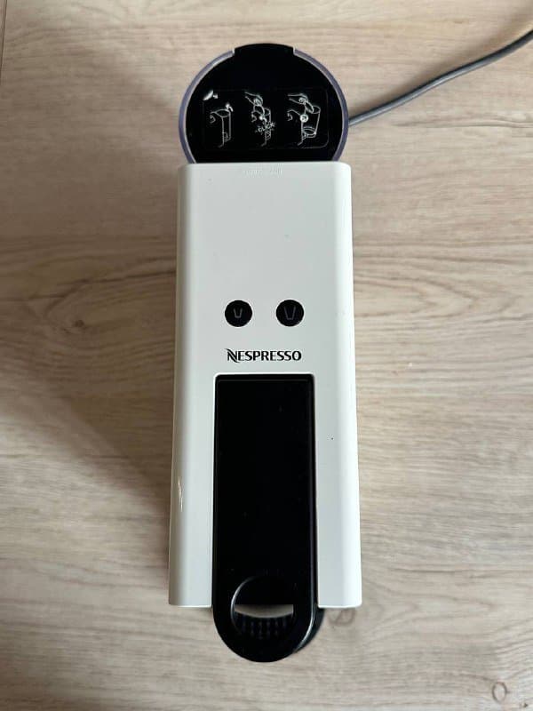 Кофемашина Nespresso Essenza Mini C Pure White