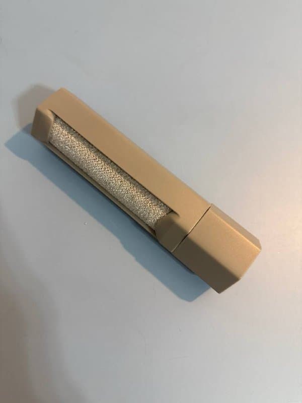 Щётка для одежды, вставки в обувь, игры для собак, лопатка, губки, восковые полоски