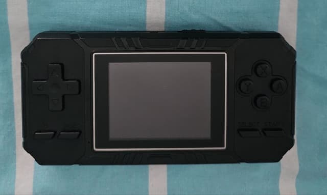 Портативная игровая ретро консоль Handheld Game Console 520 in 1