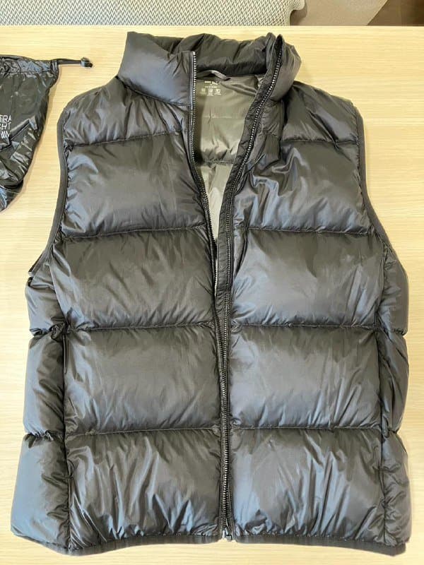 Пуховый жилет Uniqlo микропуховик