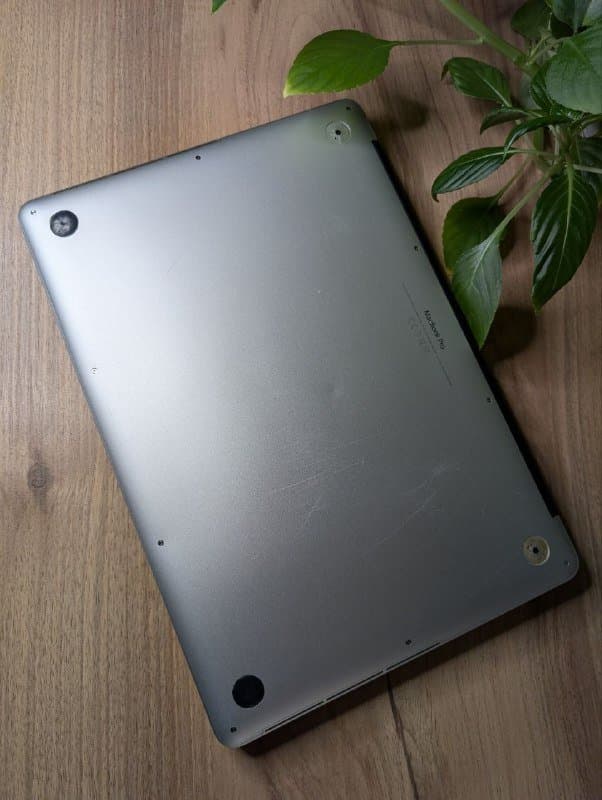 MacBook Pro 16/256 Retina Mid 2015 4