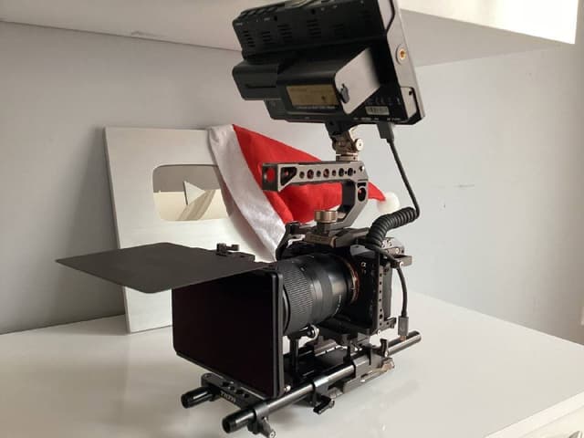 Камера Sony A7 III, объектив Tamron 28-75, монитор, аудиодиктофон