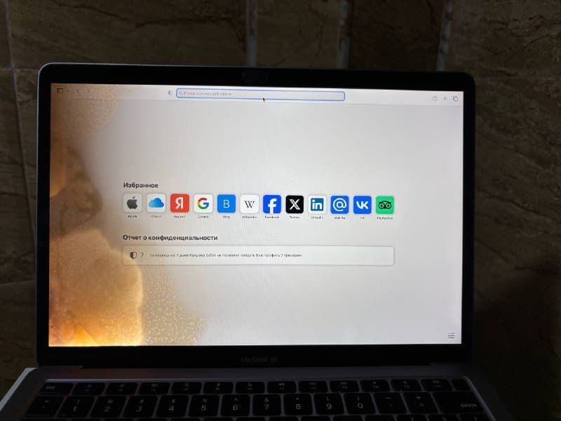 MacBook Air M1 8/256 с дефектом изображения 5