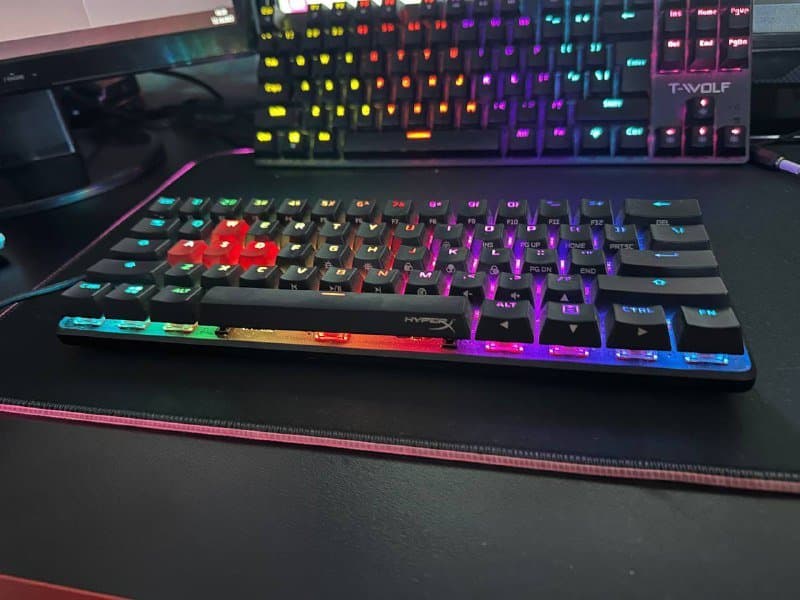 HyperX alloy origins 60, PS4 500GB, 2 джойстика, 3 игры 1