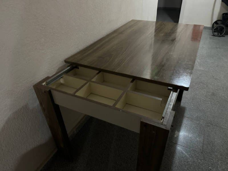 холодильник Samsung, деревянный раскладной стол 2