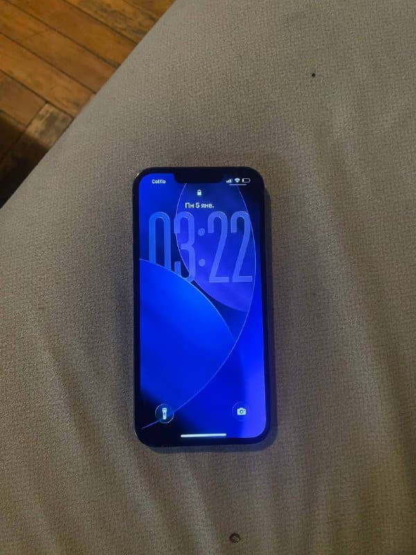 iPhone 12 mini, iPhone 13 Pro 2