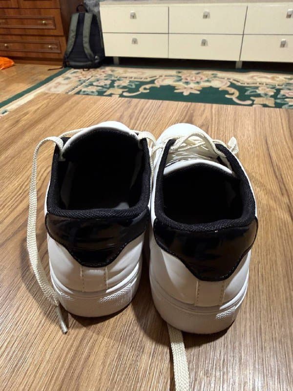 Куртки Celio и Zara, обувь Lacoste, Bexley, Superstar 5