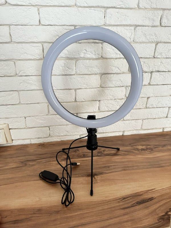 Кольцевая лампа 26см с мини-штативом и креплением для телефона 4