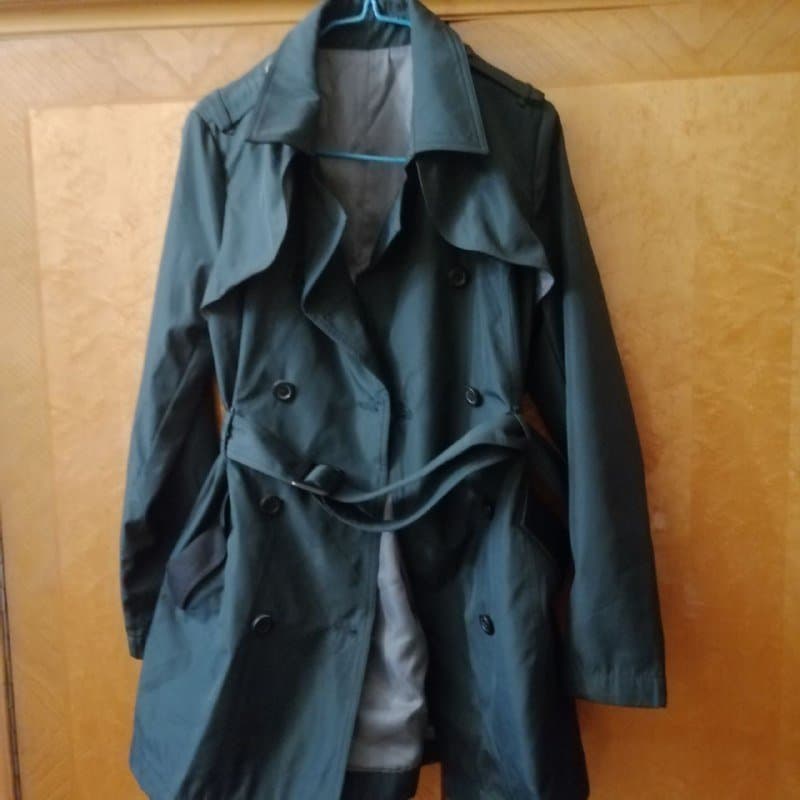 Тренч размер L, Худи, Сумка, Шорты размер 40 2