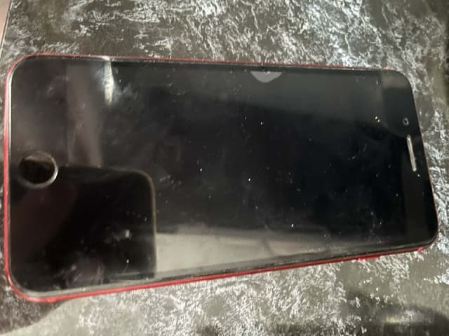 iPhone 8 Plus красный