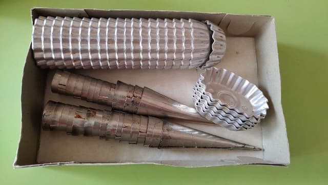 Винтажные формочки для кулинарии и овощерезки