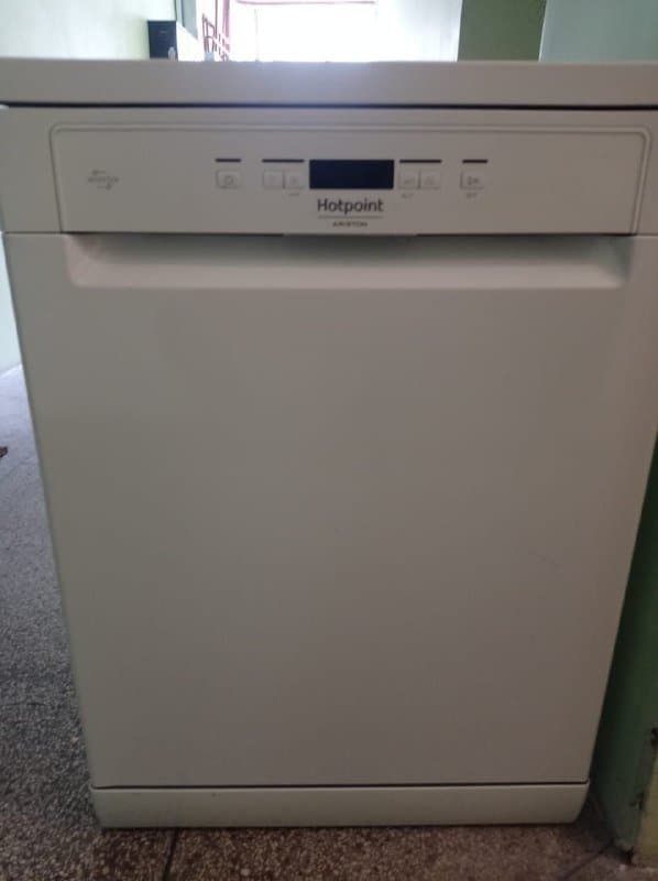 Посудомоечная машина Hotpoint даром