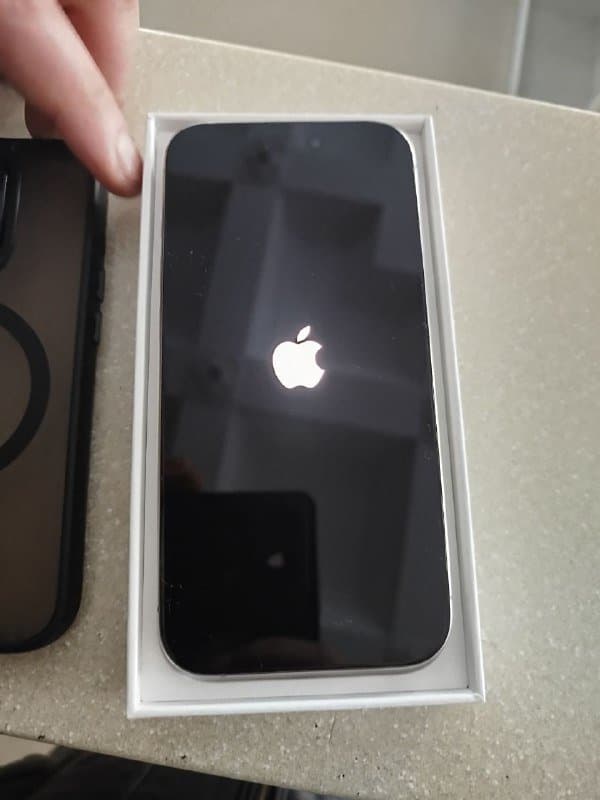Iphone 15 pro 256 гб 3